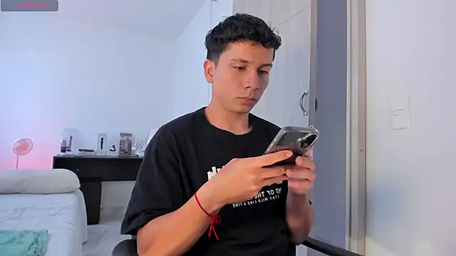 NathanGreyX online show from December 29, 2024, 2:52 pm
