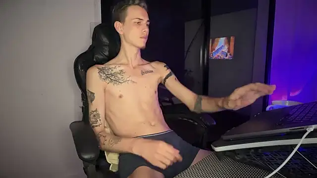 Den BlueXx online show from February 19, 2026, 1:45 am