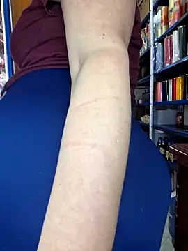 Snapshot of nidia2026 chatting on October 28, 2025, 4:20 pm nidia2026 online show from October 28, 2025, 4:20 pm