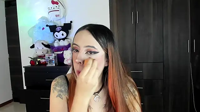 SarahXRusso online show from March 7, 2025, 2:04 am