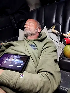 Snapshot of DatingProfile_USA_43_str8 chatting on February 11, 2025, 4:01 am DatingProfile USA 43 str8 online show from February 11, 2025, 4:01 am