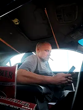 Snapshot of DatingProfile_USA_43_str8 chatting on November 29, 2025, 2:31 pm DatingProfile USA 43 str8 online show from November 29, 2025, 2:31 pm