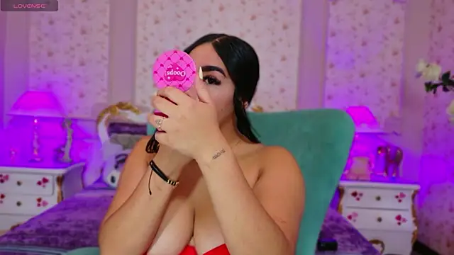 AllissonJames online show from November 28, 2025, 11:35 am