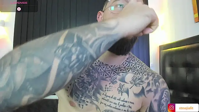 Snapshot of connor_santtos chatting on February 14, 2025, 7:54 pm connor santtos online show from February 14, 2025, 7:54 pm