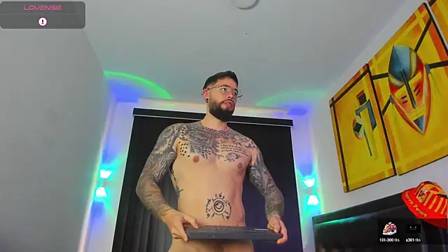 Snapshot of connor_santtos chatting on March 6, 2025, 2:29 pm connor santtos online show from March 6, 2025, 2:29 pm