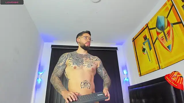 Snapshot of connor_santtos chatting on March 18, 2025, 2:37 pm connor santtos online show from March 18, 2025, 2:37 pm