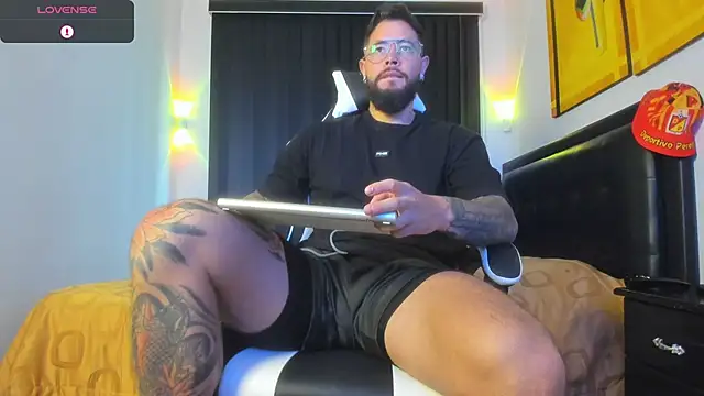 Snapshot of connor_santtos chatting on September 9, 2025, 2:38 pm connor santtos online show from September 9, 2025, 2:38 pm