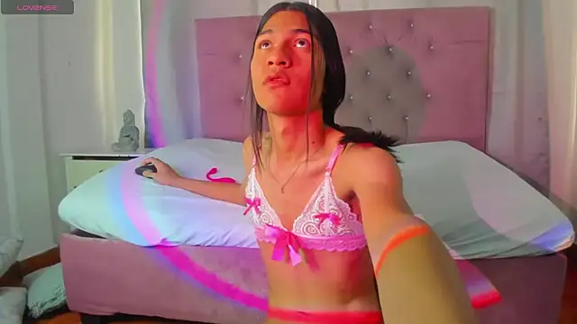 Snapshot of _lexx1e chatting on November 17, 2025, 3:40 pm lexx1e online show from November 17, 2025, 3:40 pm