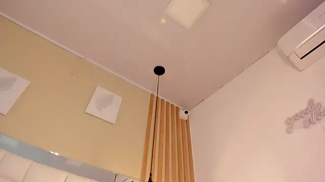 manuela zapata online show from February 11, 2025, 10:18 pm