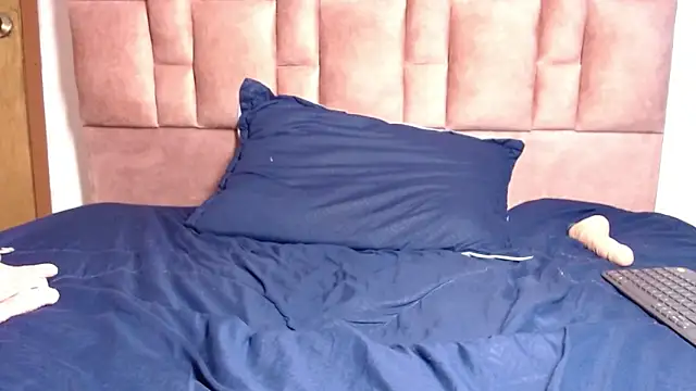 Jessy 05 online show from December 20, 2024, 8:55 pm