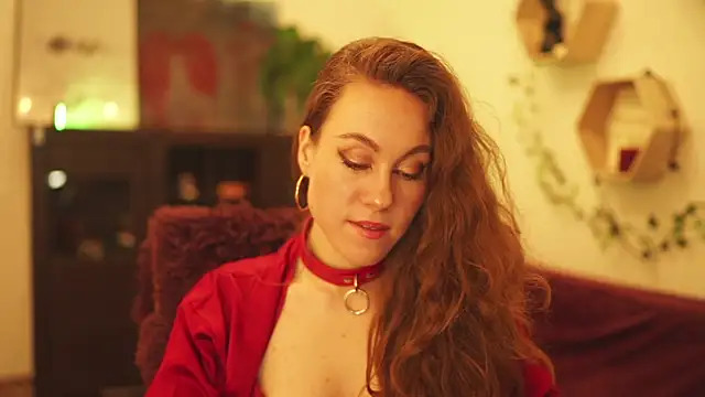 Snapshot of Berberis__Silene chatting on December 18, 2024, 7:41 pm Berberis Silene online show from December 18, 2024, 7:41 pm