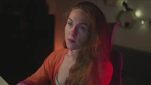 Snapshot of Berberis__Silene chatting on September 14, 2025, 6:51 pm Berberis Silene online show from September 14, 2025, 6:51 pm