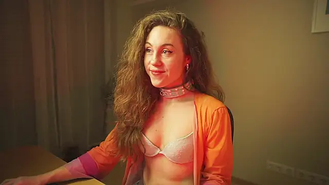 Snapshot of Berberis__Silene chatting on November 5, 2025, 4:51 pm Berberis Silene online show from November 5, 2025, 4:51 pm