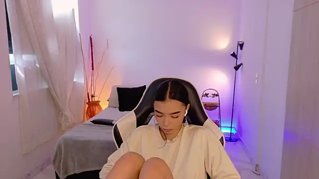 AnabelWolf online show from November 29, 2025, 3:04 pm