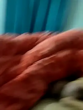 Snapshot of shale26 chatting on December 11, 2024, 3:58 pm shale26 online show from December 11, 2024, 3:58 pm