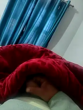 Snapshot of shale26 chatting on December 12, 2024, 4:26 am shale26 online show from December 12, 2024, 4:26 am