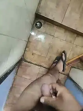 Snapshot of shale26 chatting on December 13, 2024, 6:31 am shale26 online show from December 13, 2024, 6:31 am