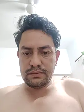 Snapshot of shale26 chatting on March 17, 2025, 3:36 am shale26 online show from March 17, 2025, 3:36 am