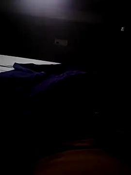 Snapshot of shale26 chatting on November 19, 2025, 3:23 pm shale26 online show from November 19, 2025, 3:23 pm