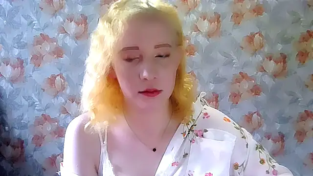 MelxMellie online show from April 30, 2026, 2:12 pm