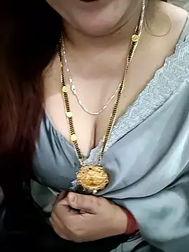 Snapshot of Mayuri77 chatting on November 12, 2025, 3:34 pm Mayuri77 online show from November 12, 2025, 3:34 pm