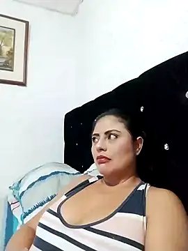 Snapshot of ElizabethWeil chatting on October 31, 2025, 12:28 pm ElizabethWeil online show from October 31, 2025, 12:28 pm