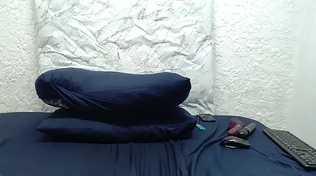 Snapshot of LolaTwerksXX chatting on March 13, 2025, 12:37 am LolaTwerksXX online show from March 13, 2025, 12:37 am