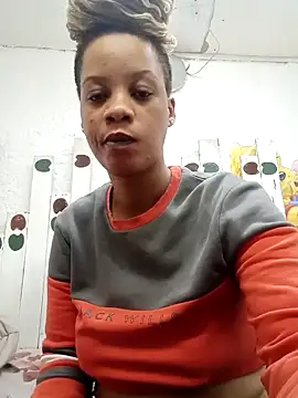 Snapshot of LolaTwerksXX chatting on October 12, 2025, 12:26 pm LolaTwerksXX online show from October 12, 2025, 12:26 pm