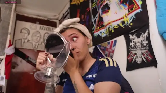 Snapshot of Darkness_jones_ chatting on December 11, 2024, 7:03 pm Darkness jones online show from December 11, 2024, 7:03 pm