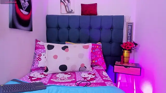 Snapshot of Hellen_starx chatting on October 26, 2025, 4:51 am Hellen starx online show from October 26, 2025, 4:51 am