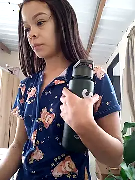 sofiaVelez01 online show from February 18, 2025, 4:16 pm