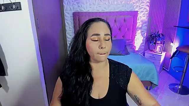 ashleylove prg online show from October 28, 2025, 2:48 am