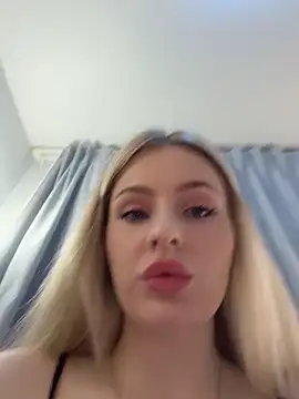 Snapshot of CaseyCumFace chatting on May 20, 2026, 10:16 pm CaseyCumFace online show from May 20, 2026, 10:16 pm