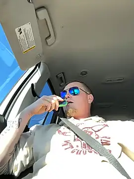 Snapshot of Badazzcouple chatting on December 20, 2024, 6:35 pm Badazzcouple online show from December 20, 2024, 6:35 pm