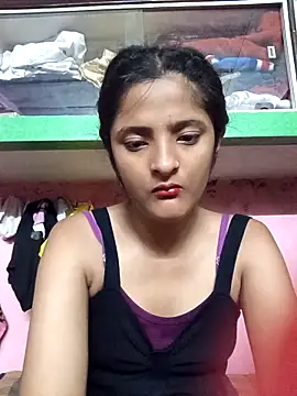 BabySlimmy10 online show from April 24, 2026, 11:40 pm