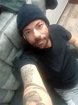 Ricooooo72 online show from April 15, 2026, 5:03 am