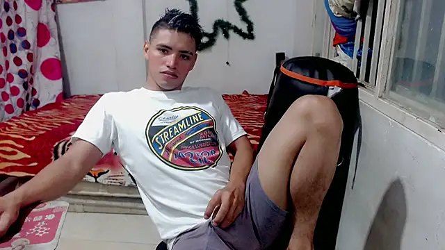 danilo302209 online show from January 5, 2025, 11:22 pm