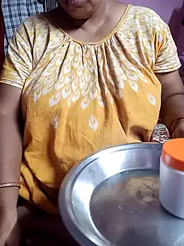 Snapshot of Hotty-rumi chatting on October 23, 2025, 5:01 pm Hotty-rumi online show from October 23, 2025, 5:01 pm