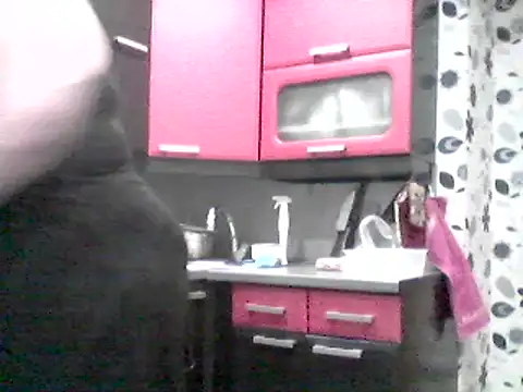 Snapshot of Lisa_Suzie chatting on February 14, 2025, 2:02 pm Lisa Suzie online show from February 14, 2025, 2:02 pm