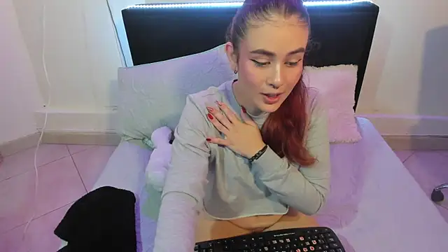 Emyli rousse  online show from January 11, 2025, 1:22 pm