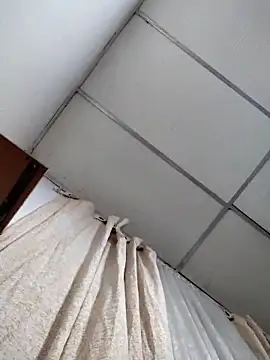 BrendaGirs online show from December 5, 2025, 2:31 am