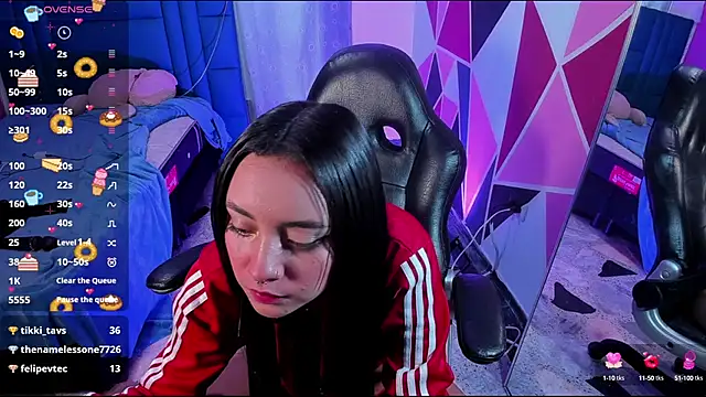 dakota-bright01 online show from December 9, 2024, 7:18 pm