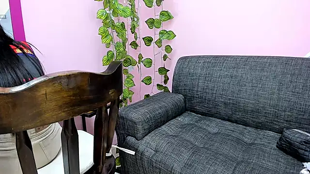 dakota-bright01 online show from February 18, 2025, 1:22 pm