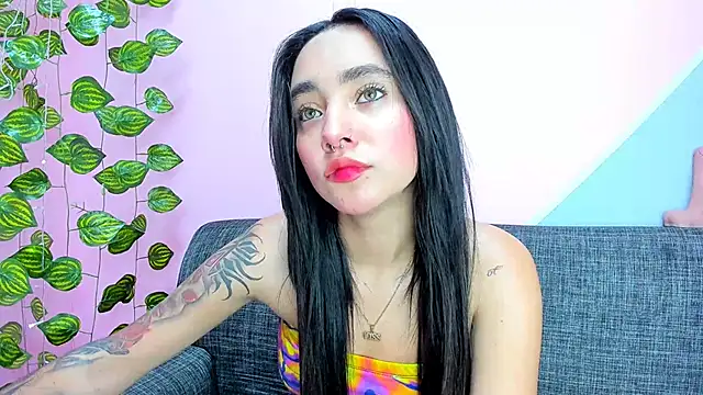 dakota-bright01 online show from February 21, 2025, 1:55 pm