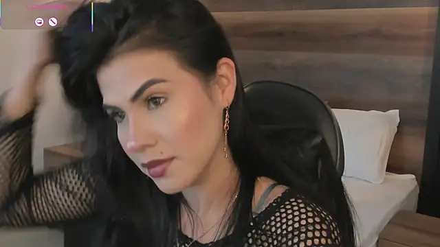 stephanya  online show from March 5, 2026, 7:43 pm