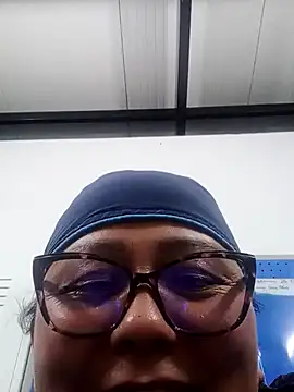 Snapshot of Darly_Gomez chatting on December 28, 2024, 5:02 am Darly Gomez online show from December 28, 2024, 5:02 am