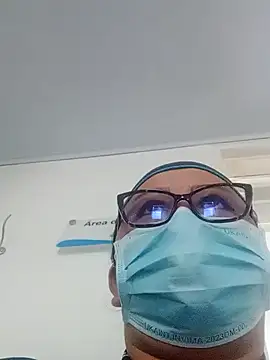 Snapshot of Darly_Gomez chatting on February 11, 2025, 9:56 pm Darly Gomez online show from February 11, 2025, 9:56 pm