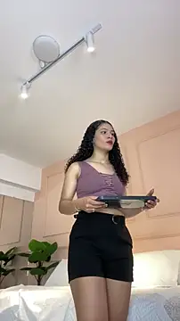 SHARONN     online show from February 10, 2026, 4:05 am