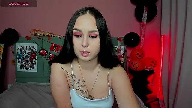 Snapshot of BeatriceReeves chatting on October 27, 2025, 1:09 am BeatriceReeves online show from October 27, 2025, 1:09 am