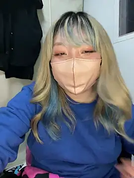 Snapshot of YUNA-yuna chatting on January 6, 2025, 4:23 pm YUNA-yuna online show from January 6, 2025, 4:23 pm